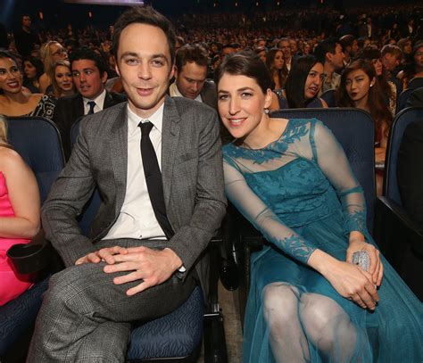 Jim Parsons And Mayim Bialik These Cute Costars Can T Stay Away From