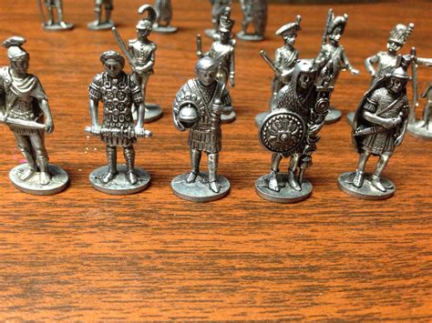 miniature metal figurines    world instappraisal