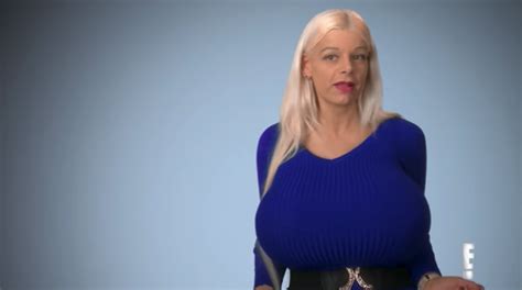 botched season 4 woman with biggest breast implants in