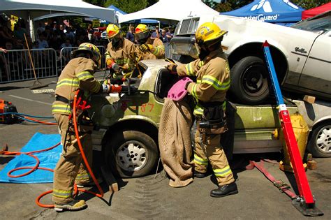 vehicle extrication basics rescue   specializes  reliable vehicle extrication equipment