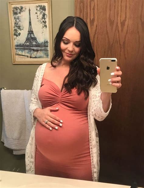 pin on maternity selfies