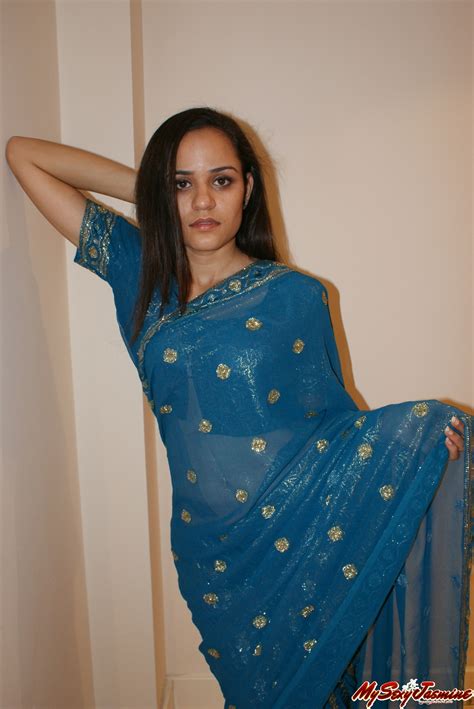 indian babe jasmine in traditional saree showing off at indian paradise