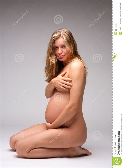beautiful pregnant women naked