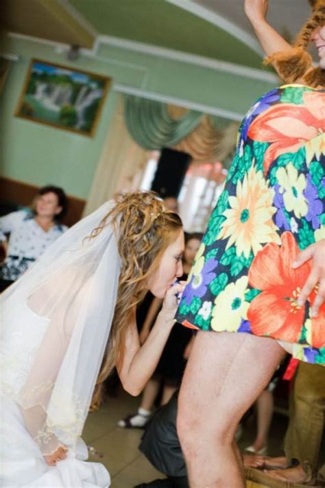 22 tragically awkward wedding photos best ever page 2 of 3 the viraler