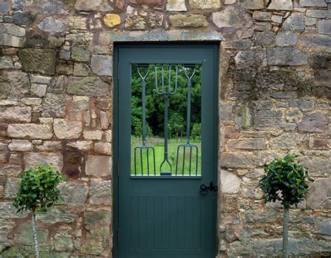 country garden gates  demonstrate  perfect combination  form  function country life
