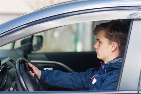 safety  top  essential driving tips   drivers