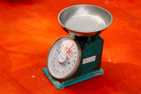 images metal measure gauge pan cook market stall horizontal  scale weigh