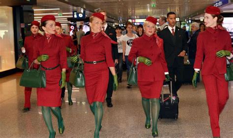 Alitalia Flight Attendants Start Wearing New Uniforms English Ansa It