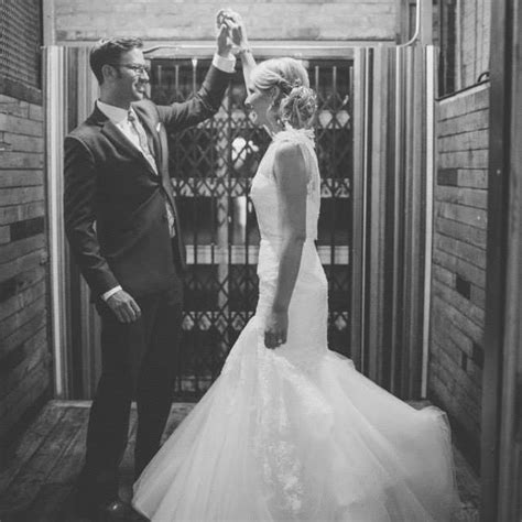 13 modern wedding photo ideas that ll look timeless forever huffpost