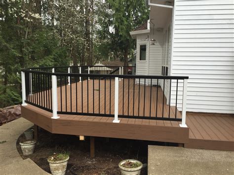 deck railings   construction