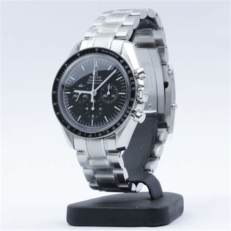 omega speedmaster professional moonwatch chronograph hesalite new 2020
