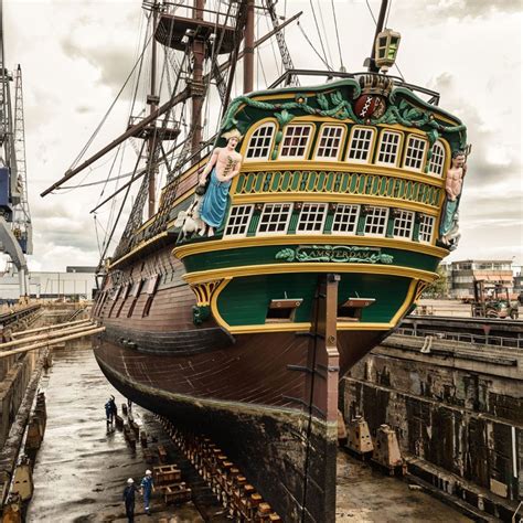hout van je stad hout van de oude masten van voc schip amsterdam