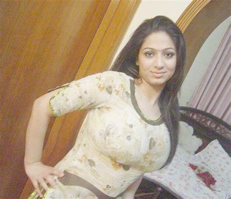 Hot Indian Babes Real Sexy Desi Cleavages Mallu Sex Indian Hot Actress