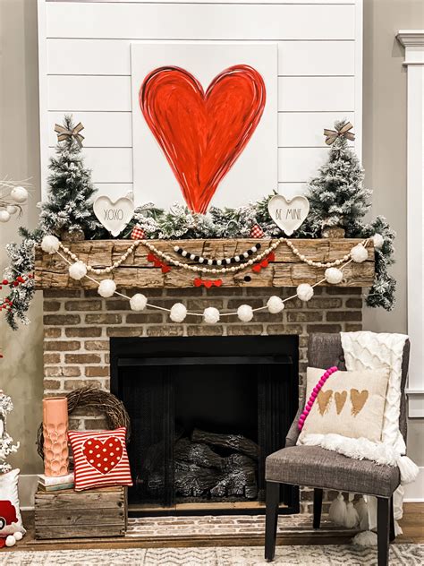 valentines day mantel  fabbed