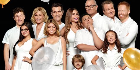 entire modern family cast net worth therichest
