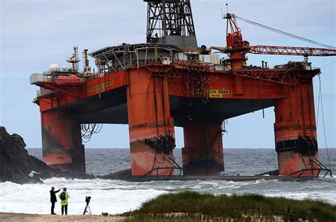 giant oil rig  ran aground   tiny scottish island