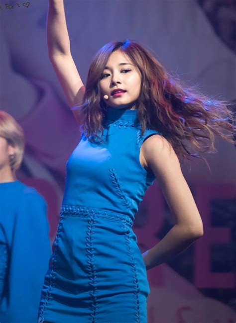 7 Banned Photos Of Twice Tzuyu’s Stage Outfit Koreaboo