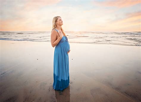 top 8 reasons to book a san diego prenatal massage