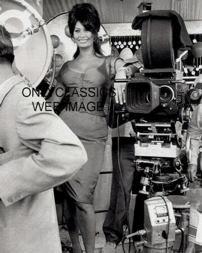 1963 Sexy Busty Sophia Loren Smile 70mm Movie Camera 8x10 Photo