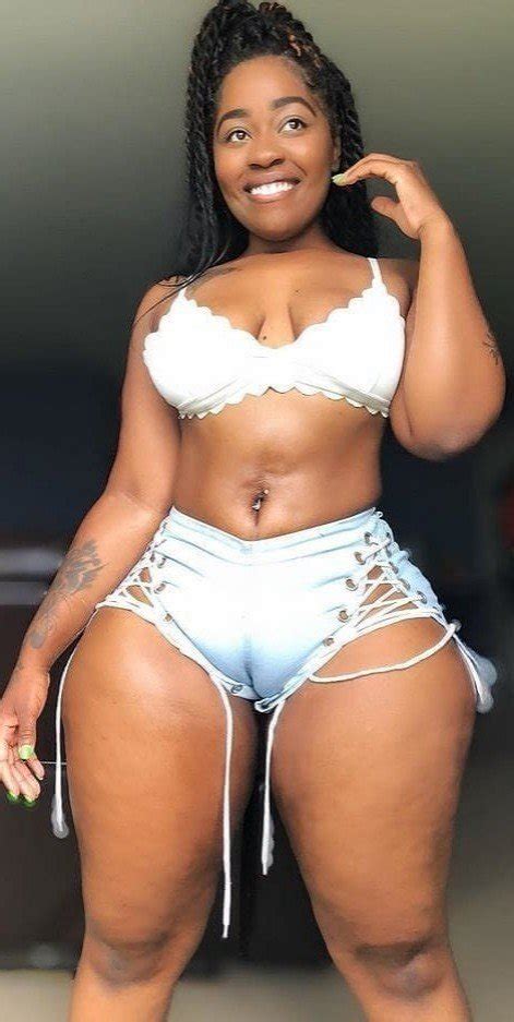 sexy ebony thick ass in short close up porn