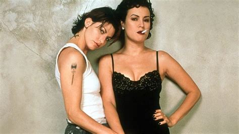 15 movies with hottest lesbian love making scenes