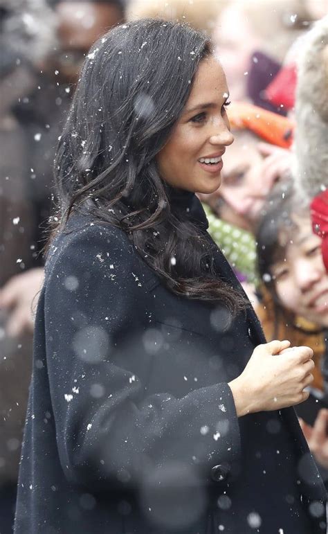 meghan markle and prince harry brave the snow to meet