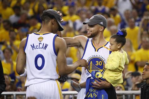 nba star steph curry i don t want to visit trump at white
