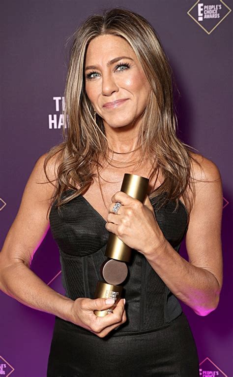 The One Where Jennifer Aniston Is A Winner From 2019 Pcas Backstage