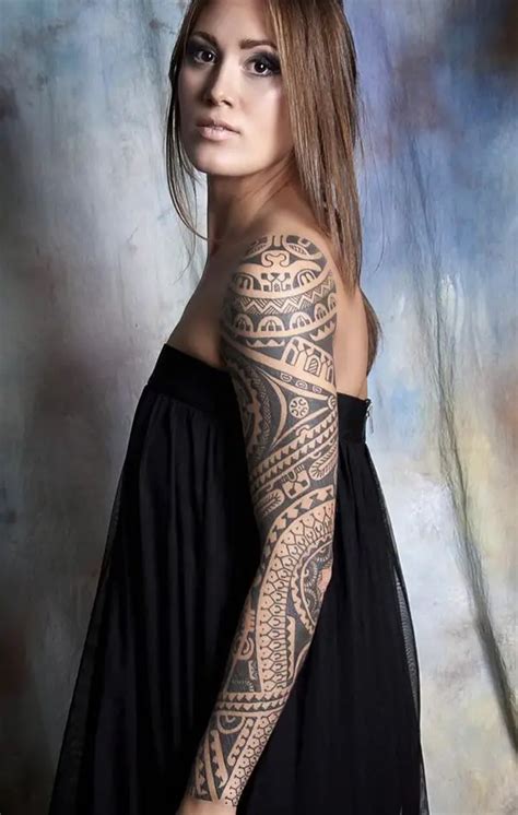 25 Stunning Sleeve Tattoos For Women To Flaunt
