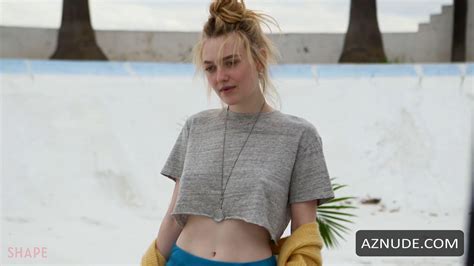 Dakota Fanning Nude Aznude