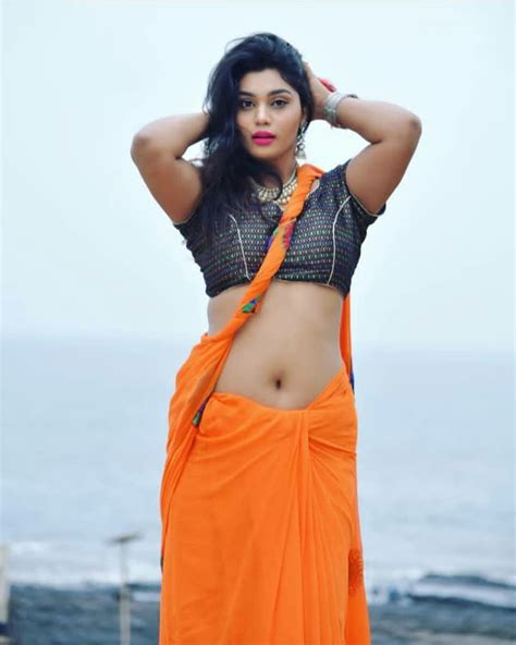 bollywood actress hot photos in saree hd wallpapers