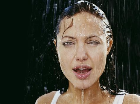 Celebrities Hot Wallpaper Angelina Jolie Bathing Wallpapers