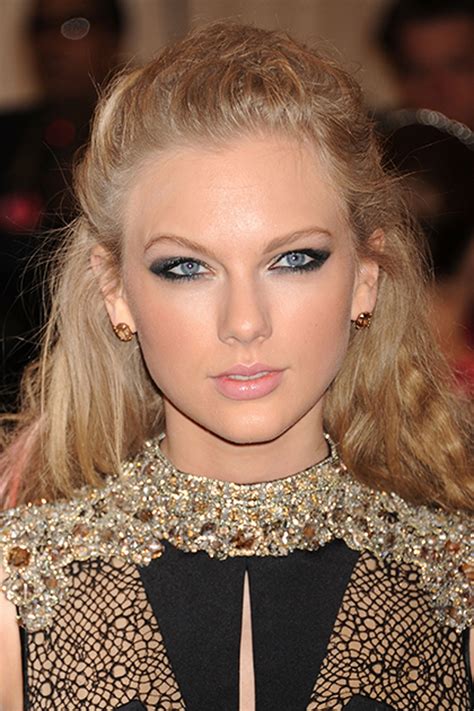 The Beauty Evolution Of Taylor Swift From Curly Haired