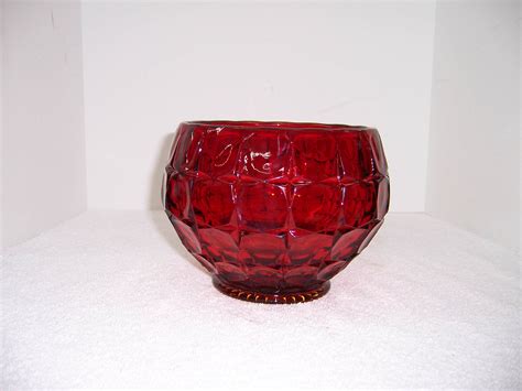 triple  resale red glass bowl