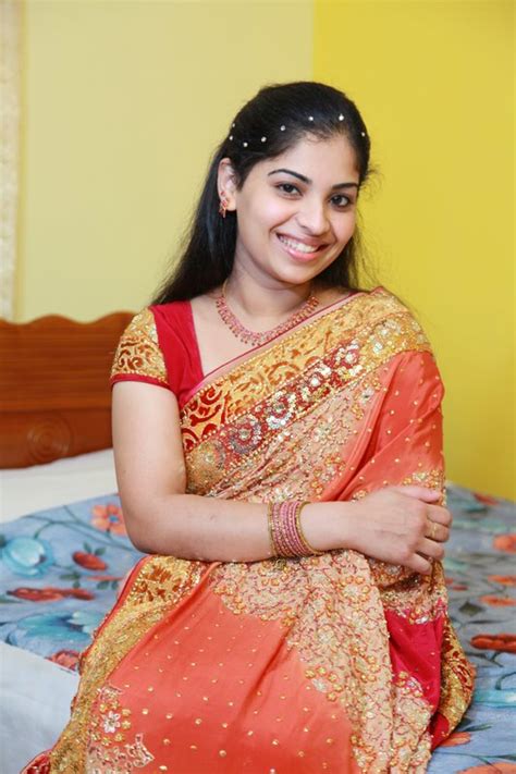 sexy aunty remove saree photo amazing nude tamil saree aunties