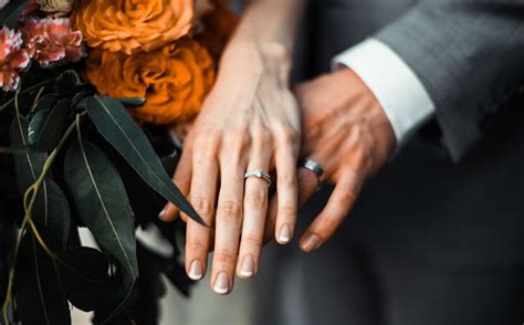 10 Common Engagement Ring Buying Mistakes To Avoid Her World Singapore