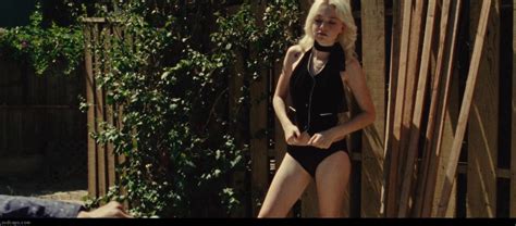 Naked Dakota Fanning In The Runaways