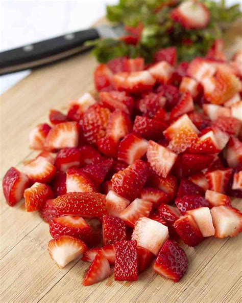easy homemade strawberry sauce fresh  frozen berries delightful adventures