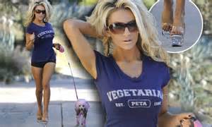 courtney stodden goes for a jog in sky high perspex stilettos and