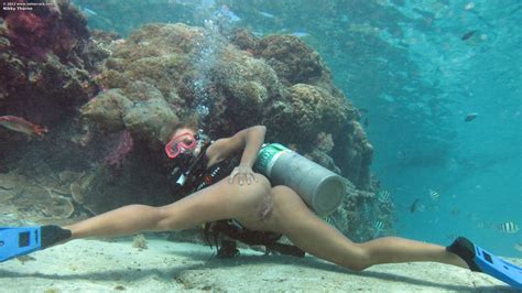 Nude Underwater Photos