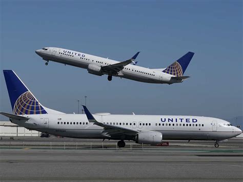 united airlines  buying   planes   massive bet  travel npr