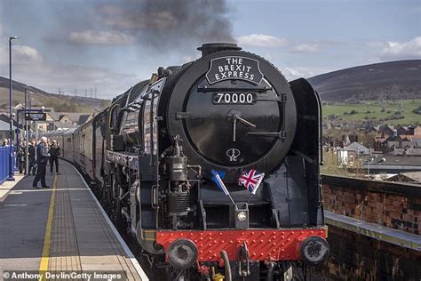 brexit express steam train runs    minutes  daily
