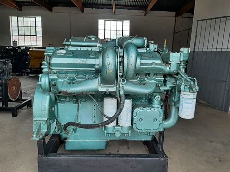 gm detroit diesel  twin turbo engine dirtworx