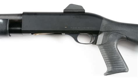 benelli  super  semi automatic short barrel shotgun  box short barr auctions