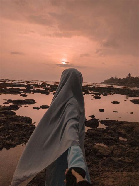 Gambar Muslimah Berhijab Dari Belakang Foto Modis