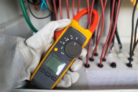 measure ac current   clamp meter technical articles