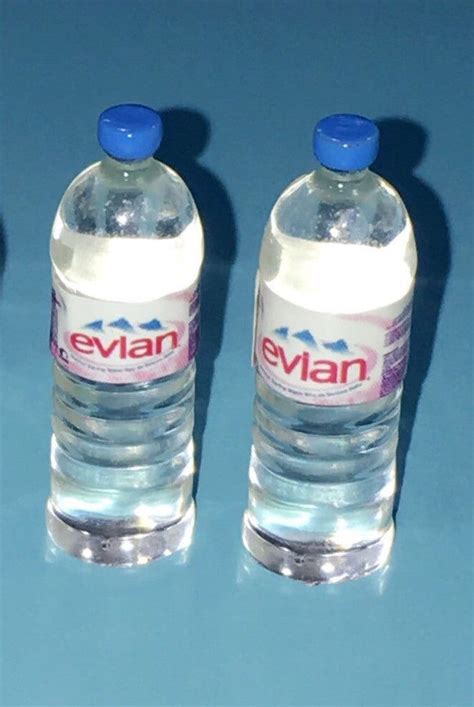 mini water bottle