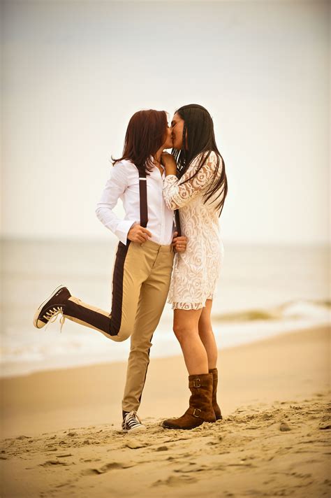 Wedding At The Beach Gay Lesbian Bi Sexual And Transgender Couples