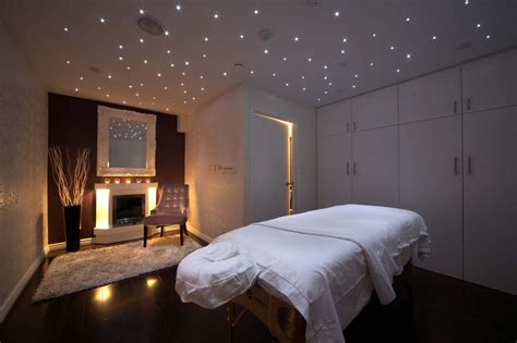 massage room decor spa massage room massage therapy rooms