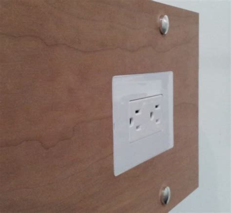 flush mount electrical outlet